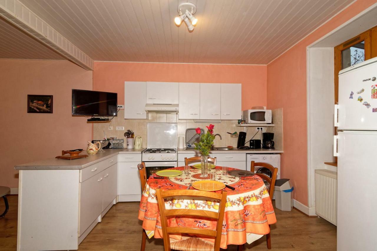 Gite De Sauviat 25 Chemin Du Grand Pacher Le Bourg De Sauviat 63120 Dış mekan fotoğraf