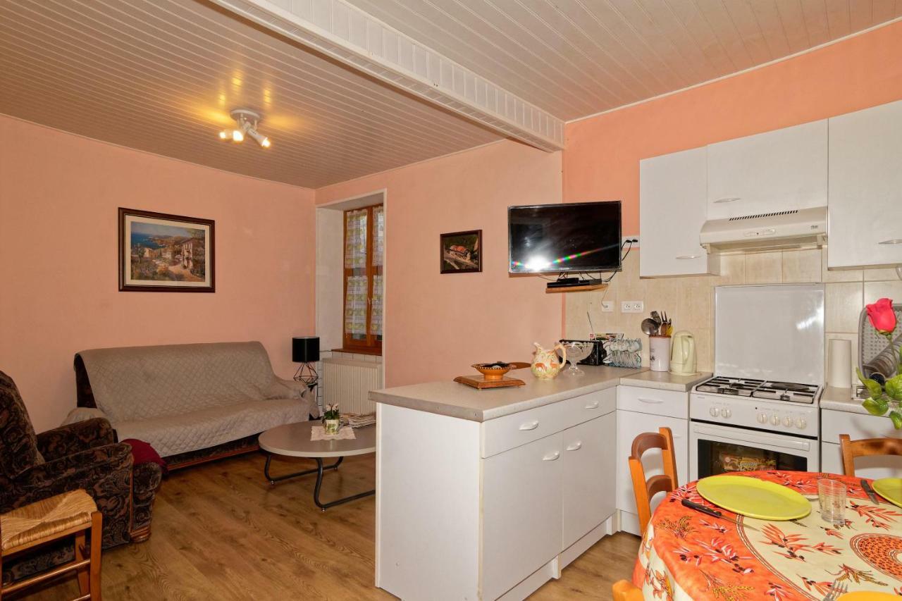 Gite De Sauviat 25 Chemin Du Grand Pacher Le Bourg De Sauviat 63120 Dış mekan fotoğraf