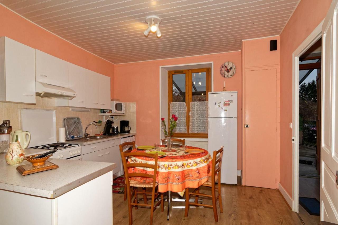 Gite De Sauviat 25 Chemin Du Grand Pacher Le Bourg De Sauviat 63120 Dış mekan fotoğraf