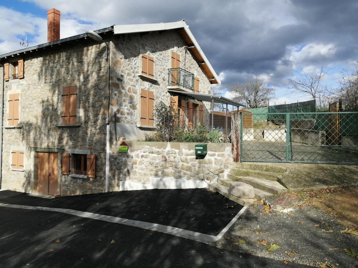 Gite De Sauviat 25 Chemin Du Grand Pacher Le Bourg De Sauviat 63120 Dış mekan fotoğraf